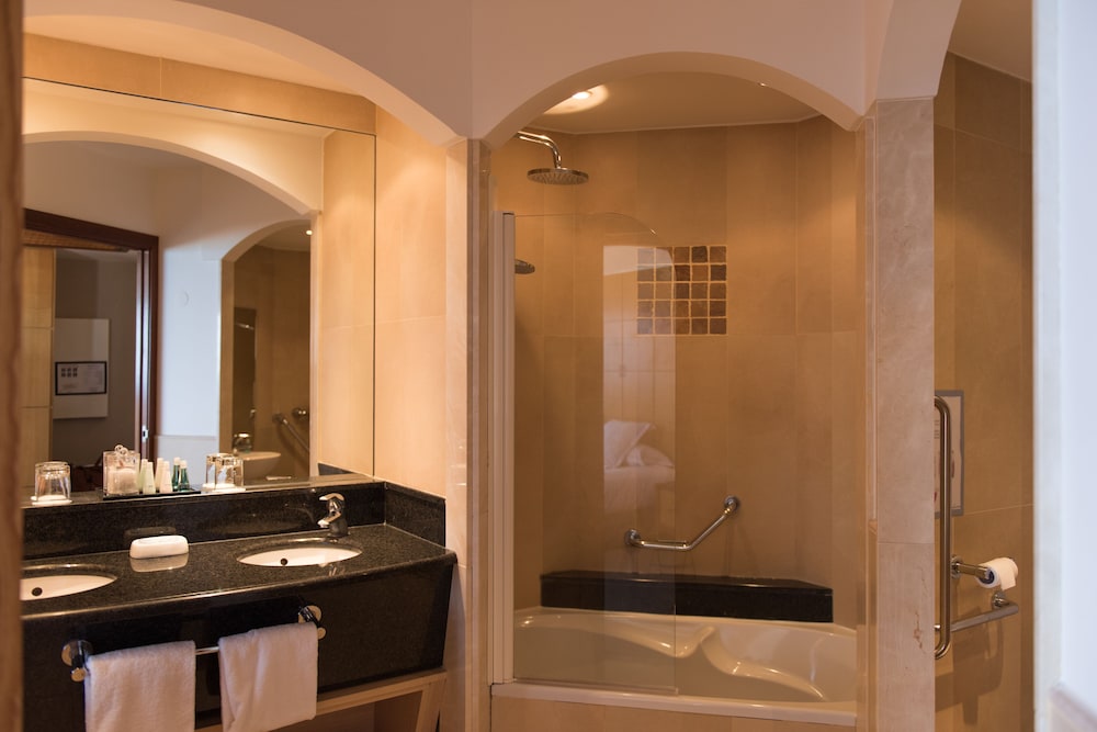 Les Flamants Roses Thalasso Spa 20/83