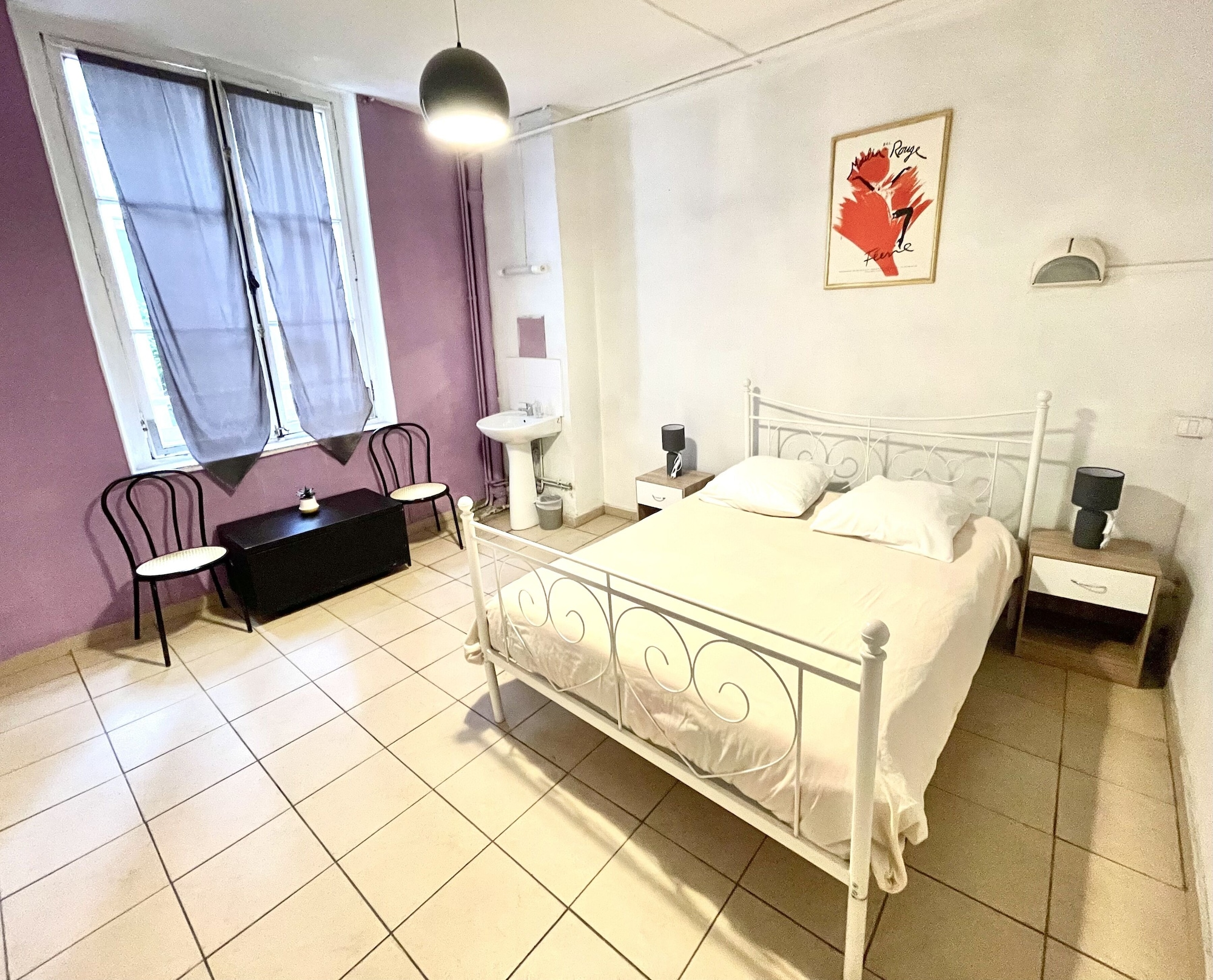 ROOM, DOUBLE BED, SHARED BATHROOM