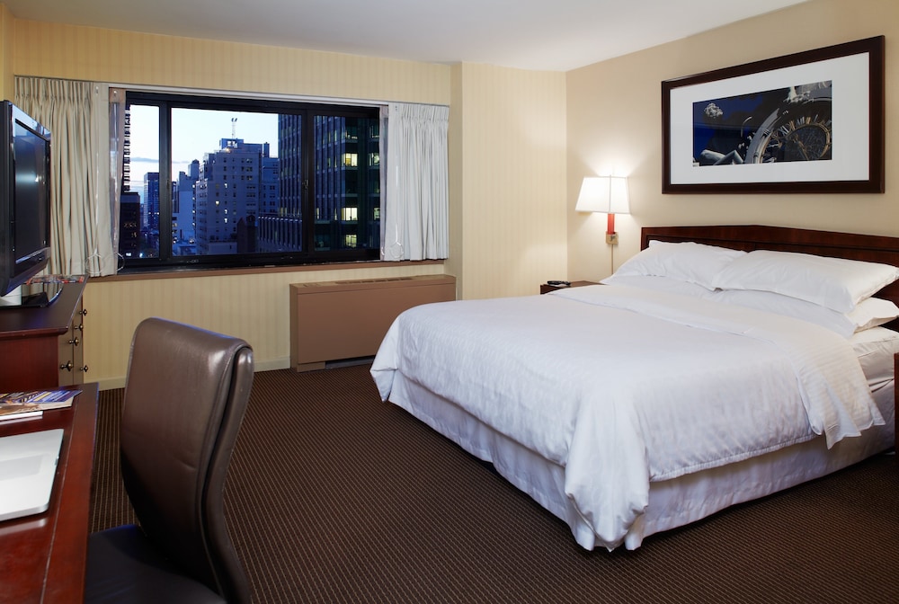 Crowne Plaza Manhattan Times Square by IHG 41/90