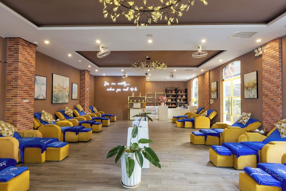 Paralia Hotel Phu Quoc 35/50