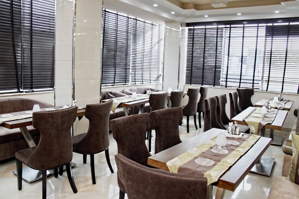 Addissinia Hotel 40/51