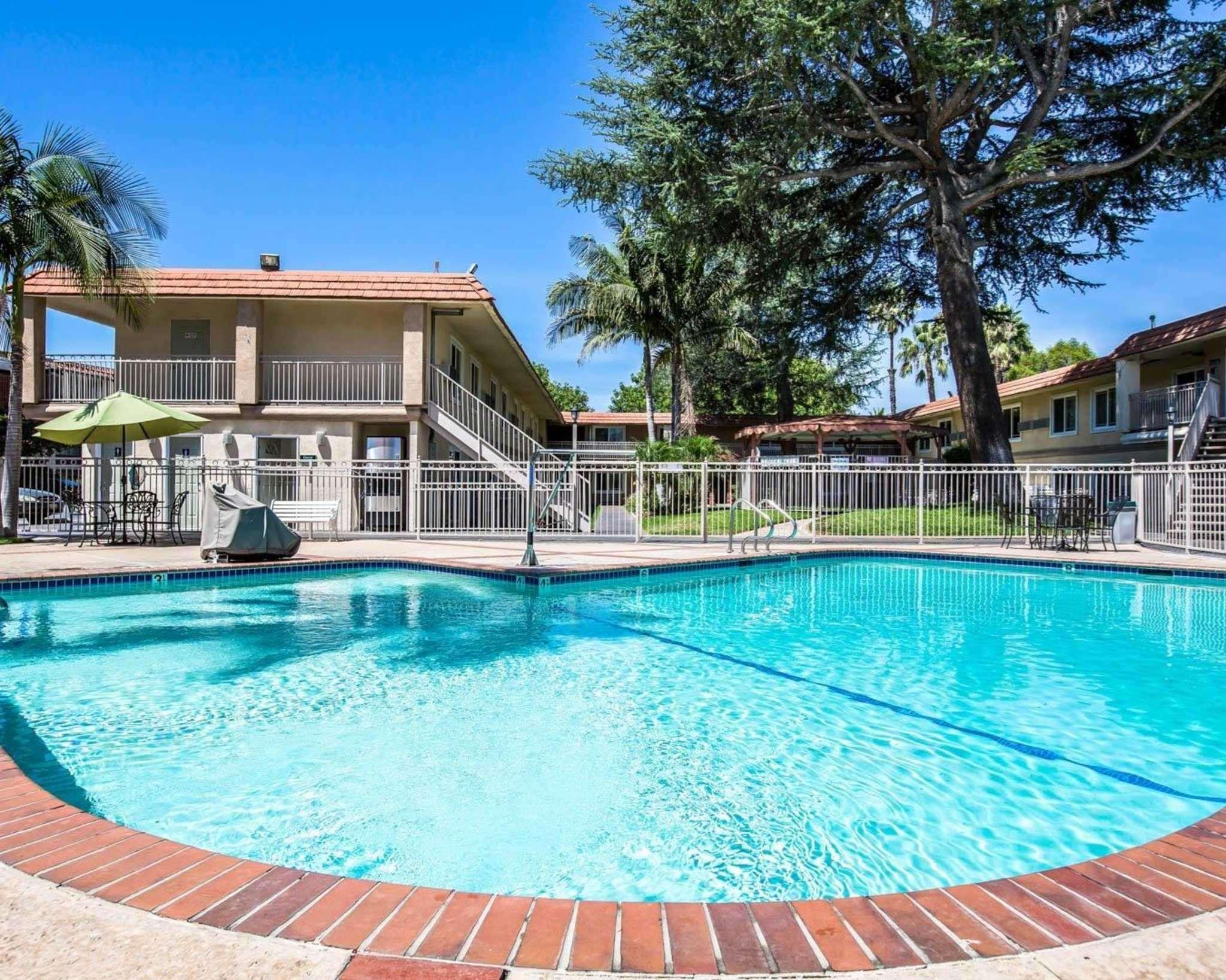 Quality Inn & Suites Thousand Oaks 23/38
