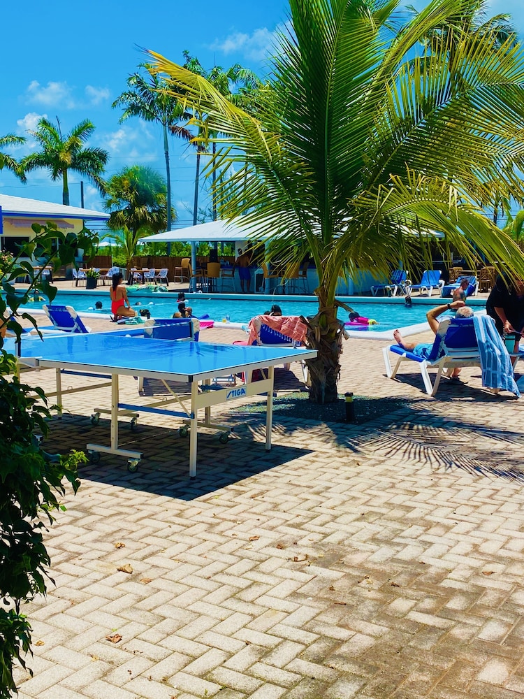 Skipjack Resort Marina 7/70