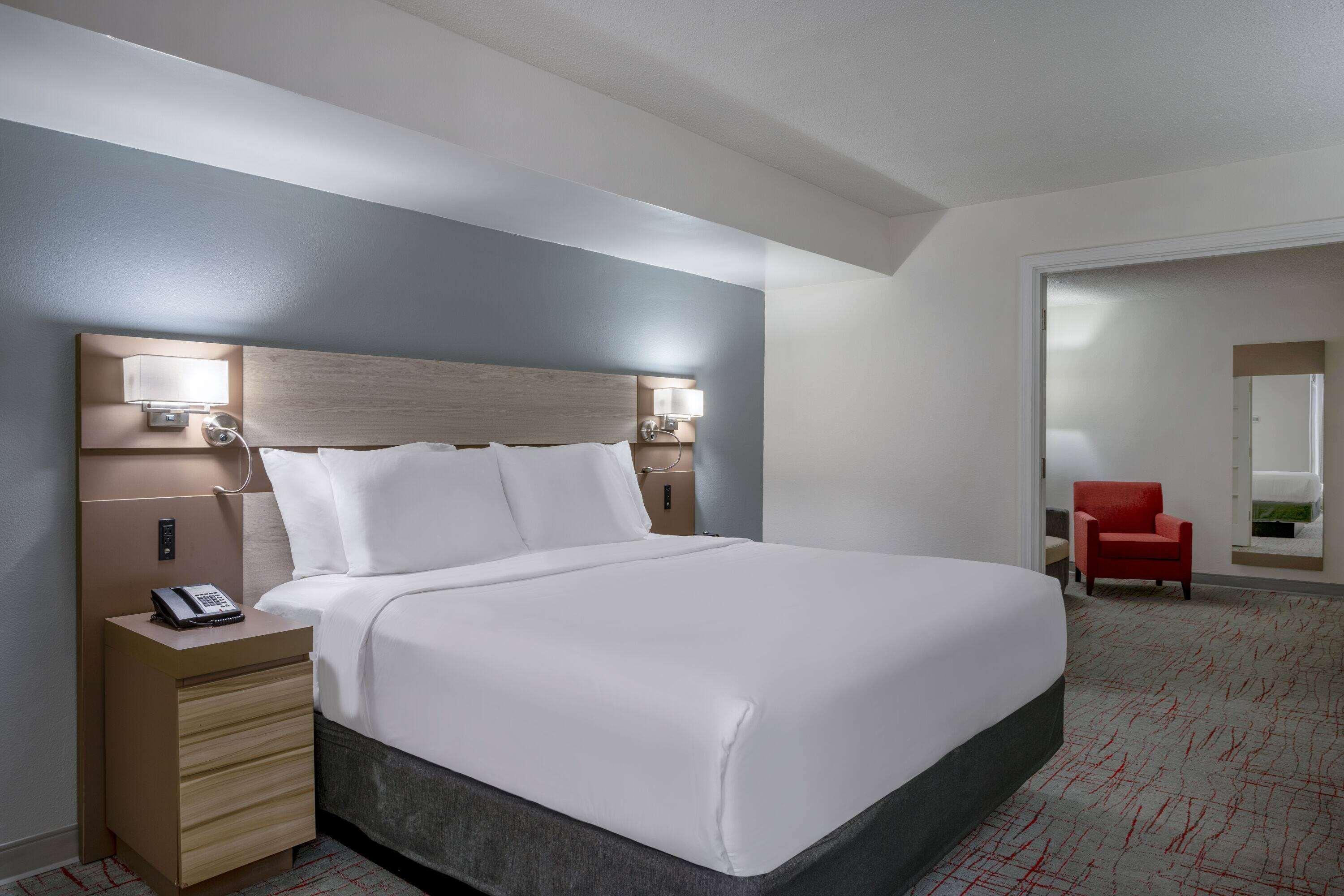 PRESIDENTIAL, SUITE, KING BED