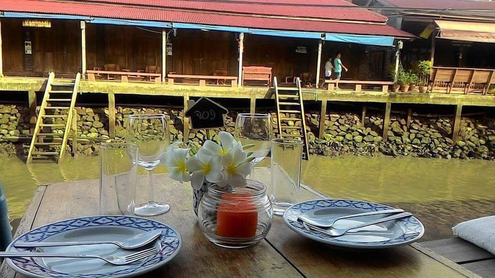 Baanrak Amphawa Homestay 28/61