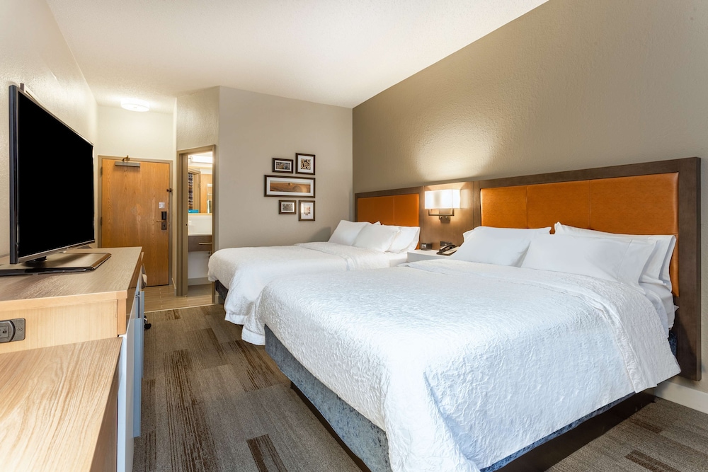 Hampton Inn Cedar Rapids 15/33
