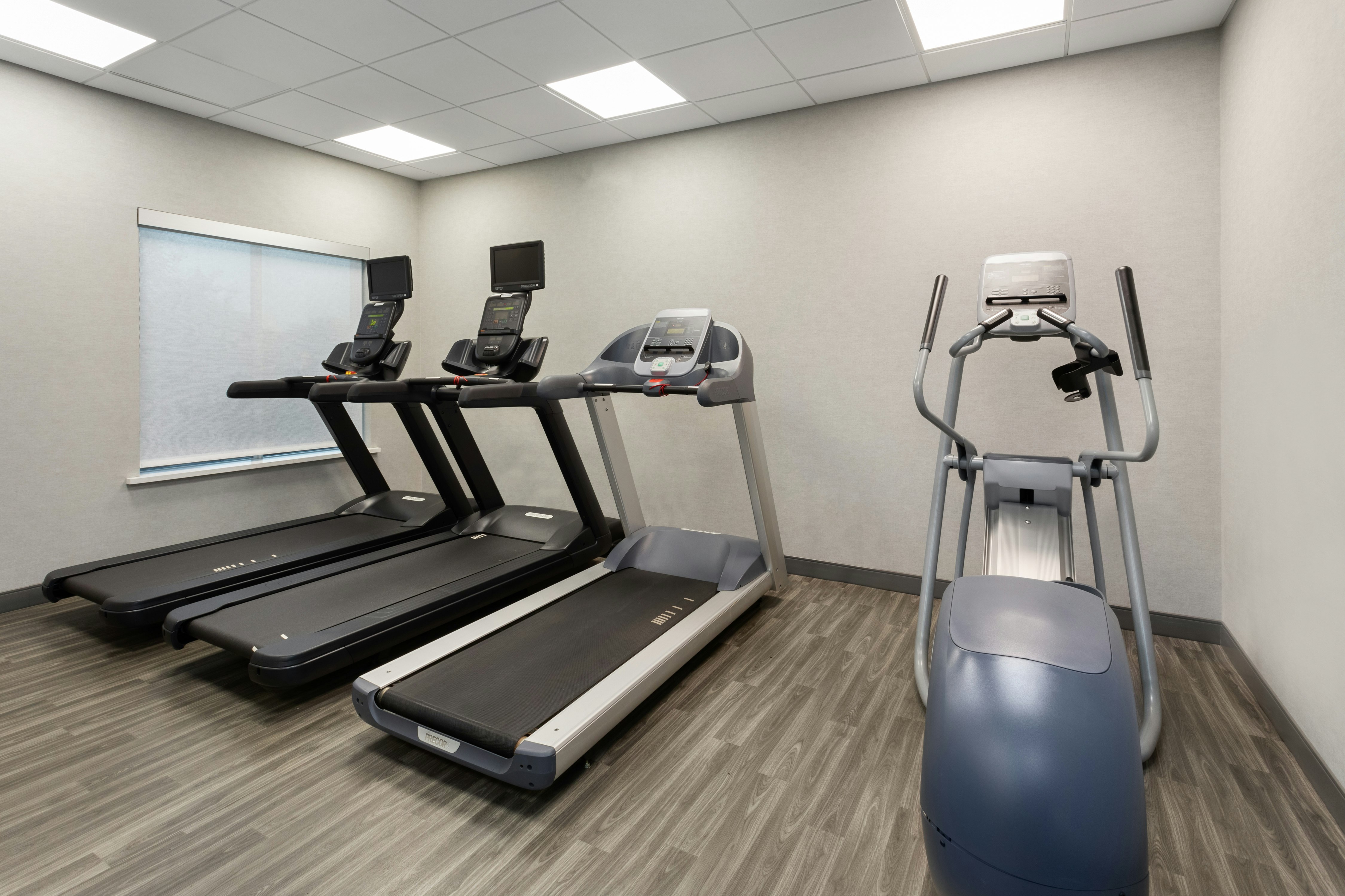 Hampton Inn By Hilton Nashville Airport Century Place 17/42