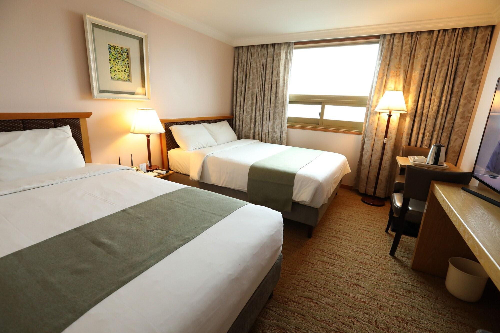 Prime Tourist Hotel 29/56
