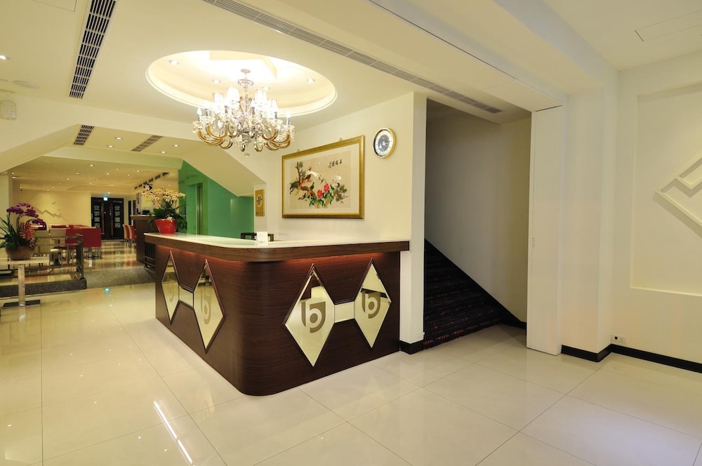 Bravo Hotel 8/43