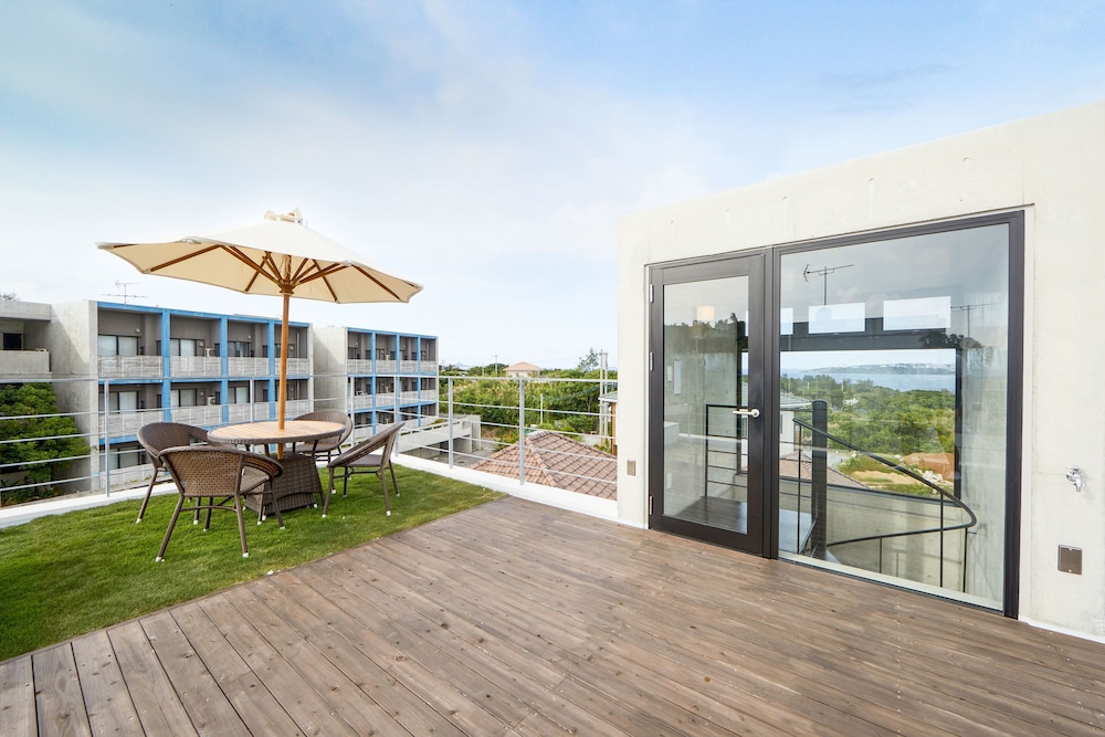 E Horizon Resort Condominium Sesoko 6/50