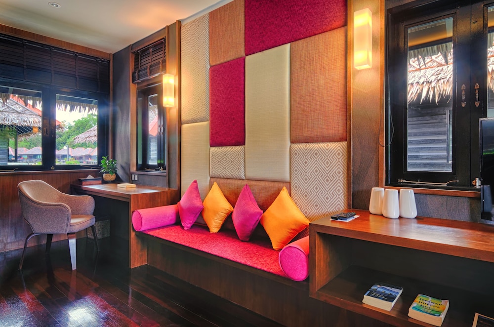 Gayana Marine Resort 32/71