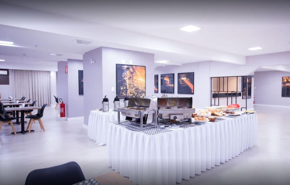 Vila Business Hotel 57/62