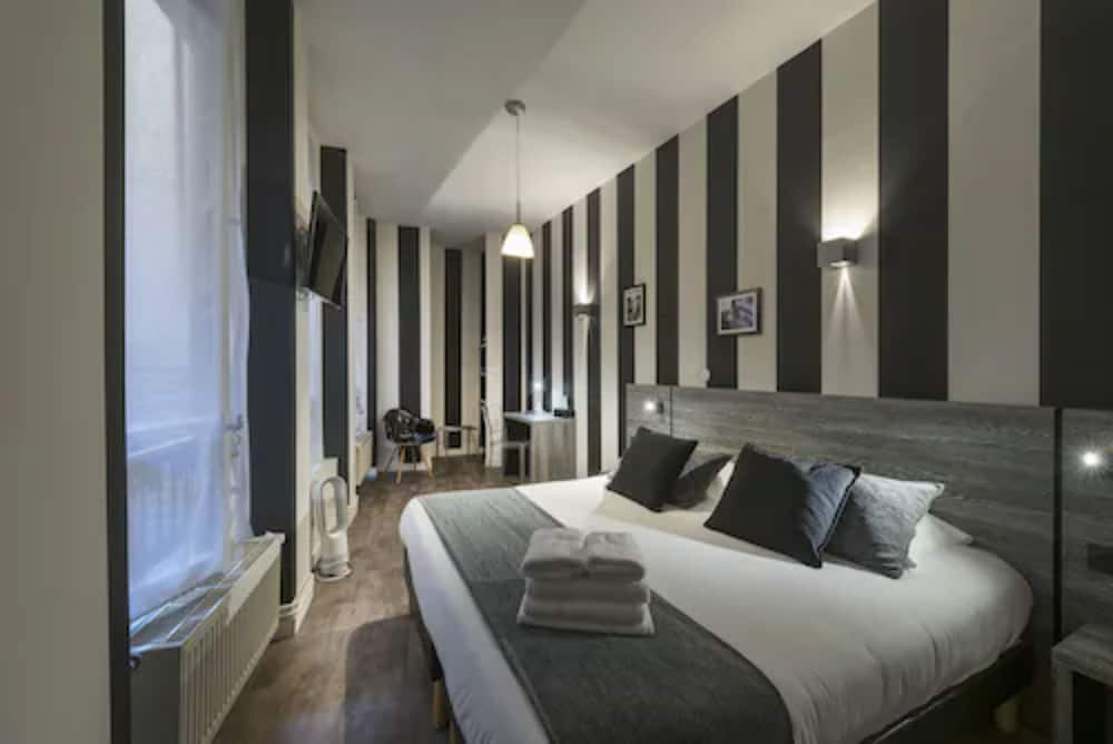 Hôtel de Paris 13/37