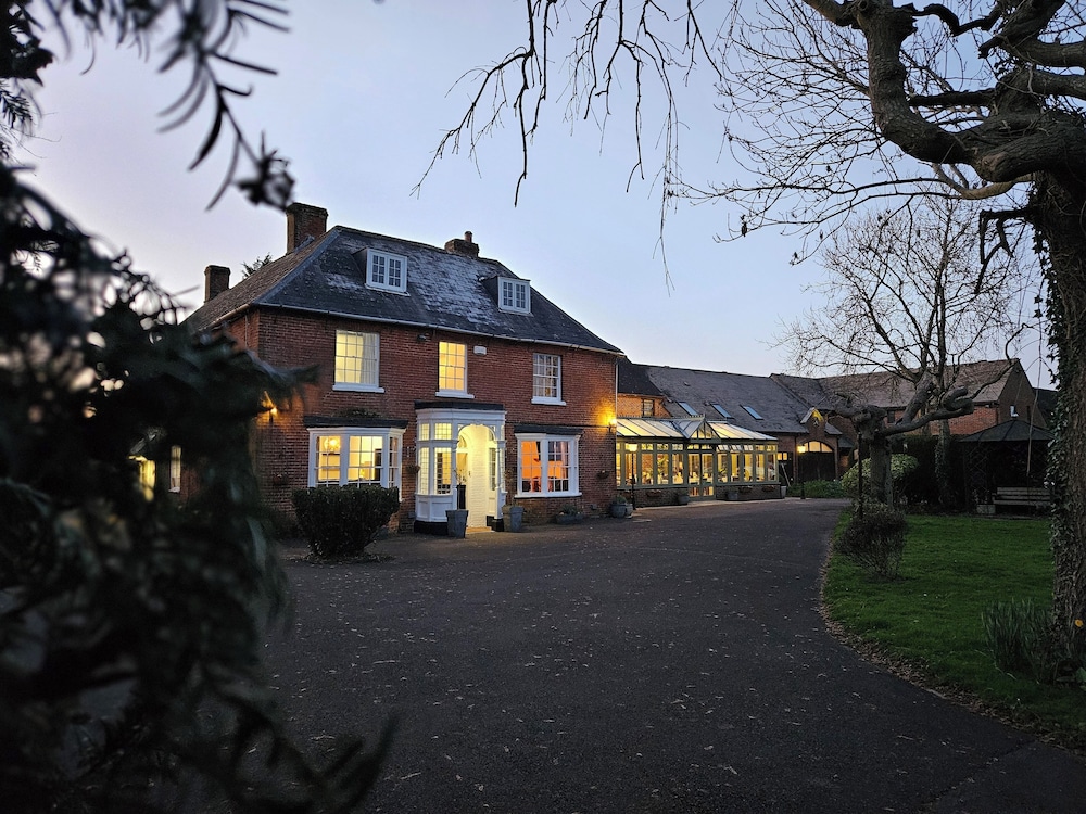 MARSH FARM HOTEL 4/50