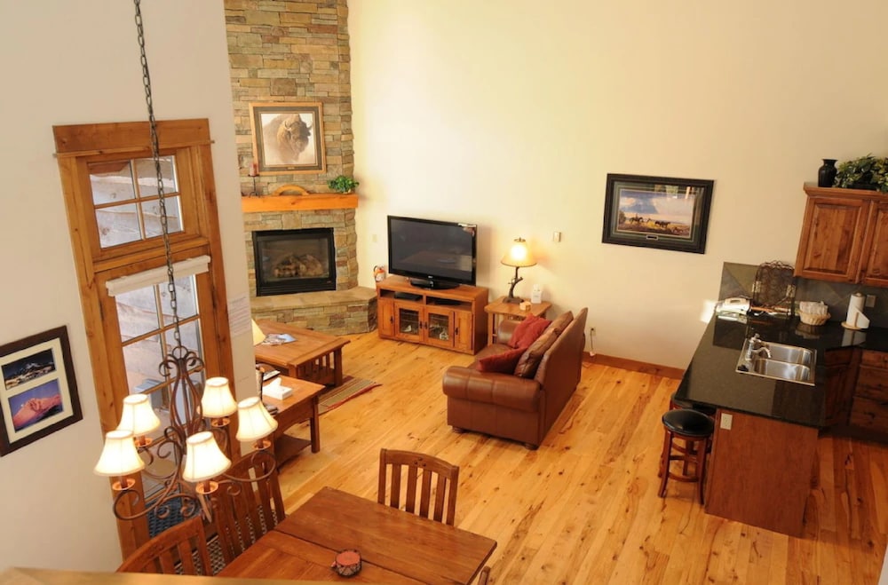 VACATION RENTALS BY BIG SKY RESORT 14/34