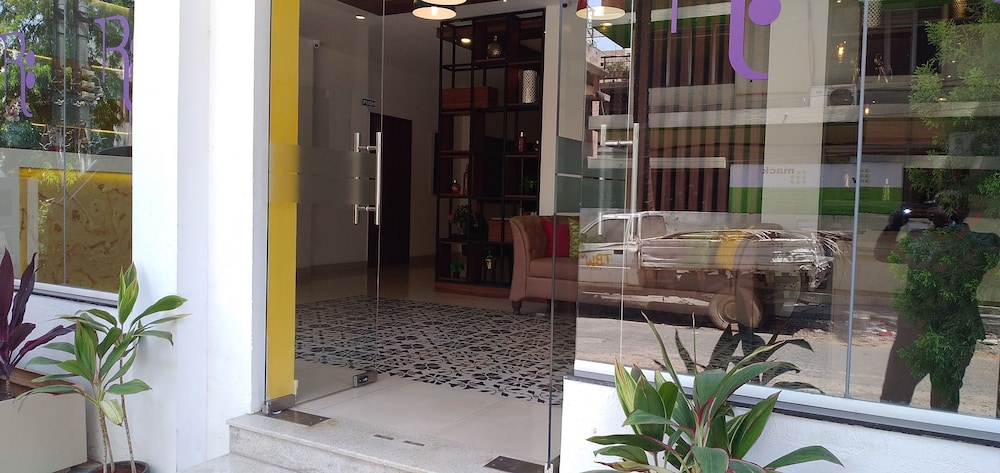 Regenta Inn Indiranagar 8/32
