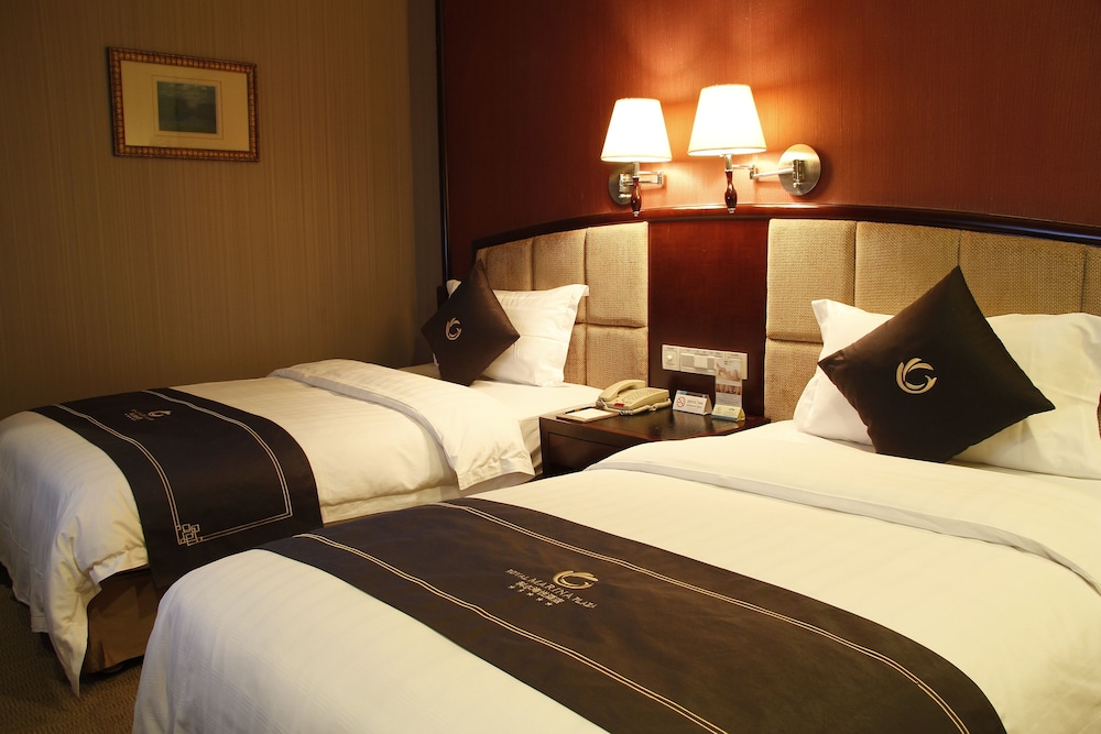 Royal Marina Plaza 20/60