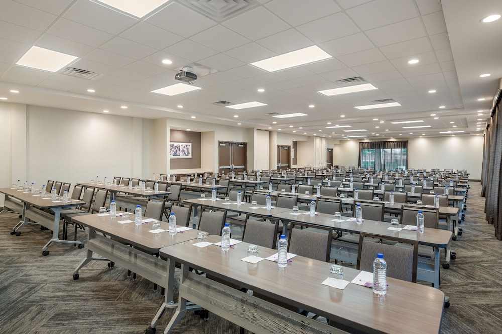 Hyatt Place Hampton Convention Center 33/39