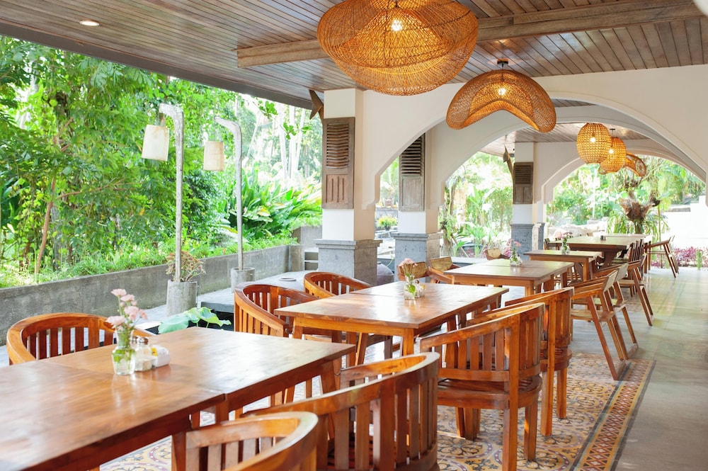 The Artini Resort 32/50