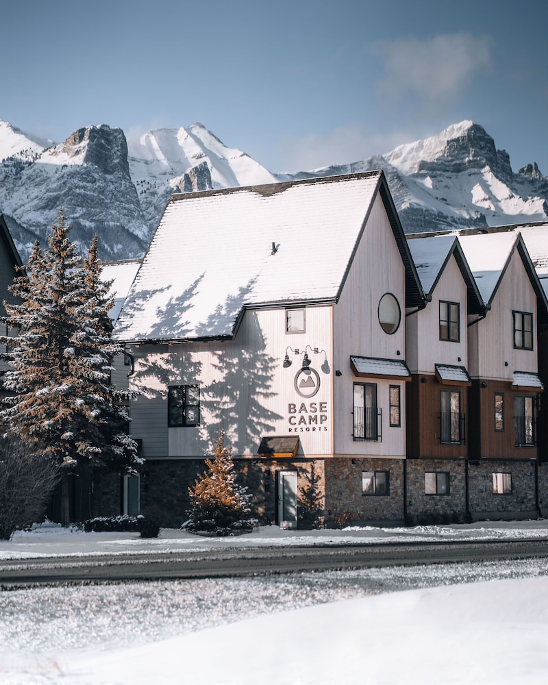 Basecamp Resorts Canmore 6/50