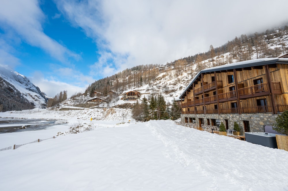 Tetras Lodge 31/35