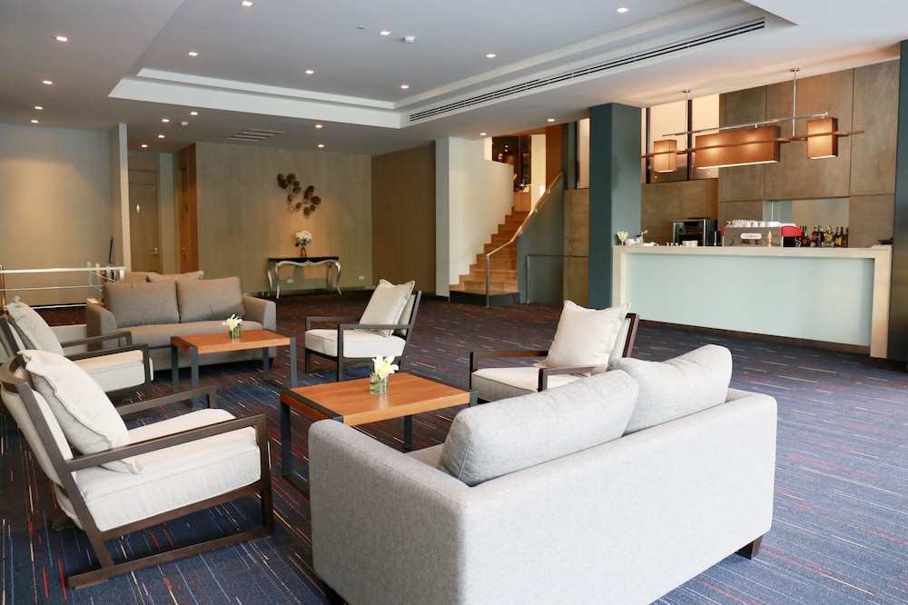 LOUIS' TAVERN HOTEL 15/53