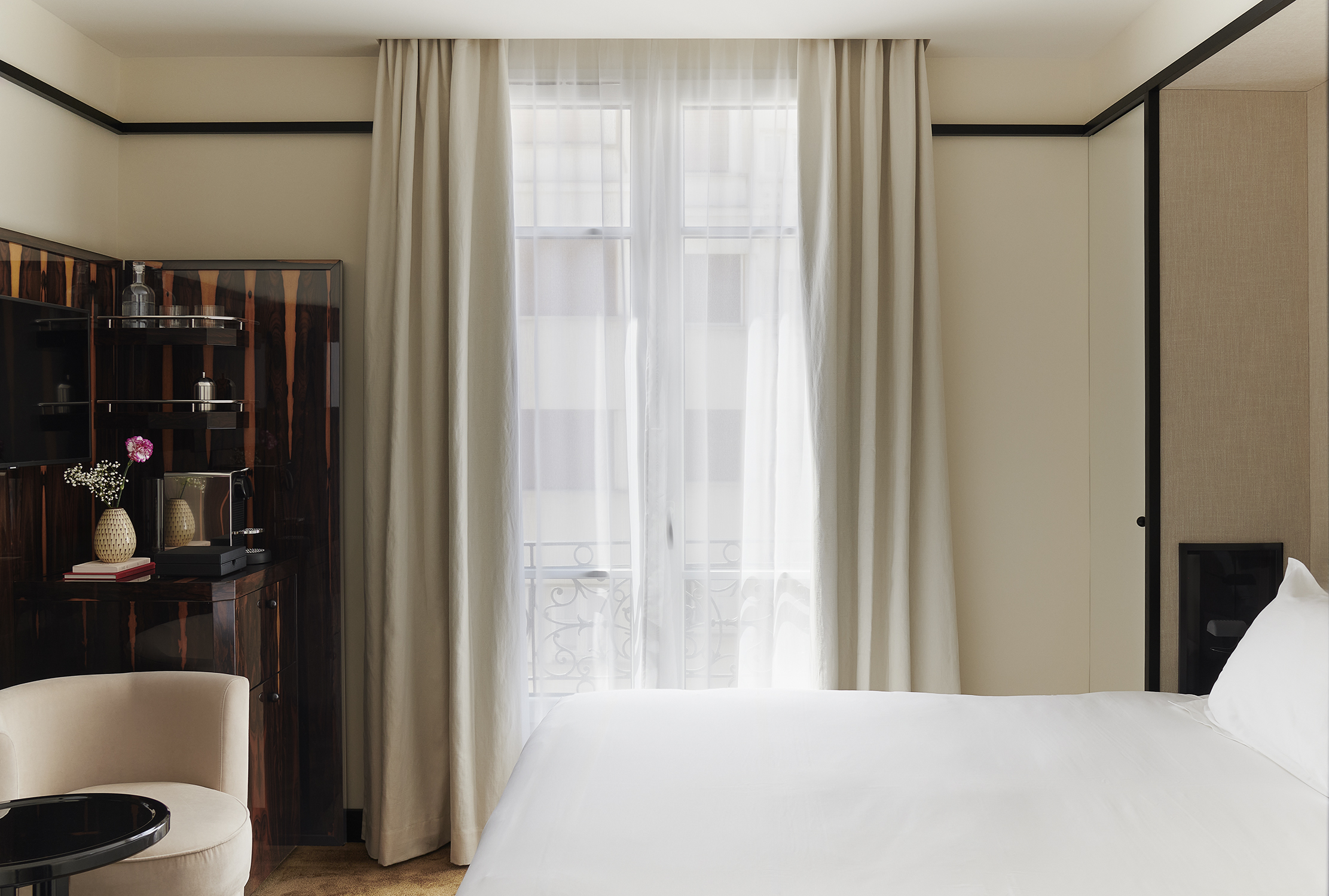 Beautiful Belleville Hotel & Hostel 17/28