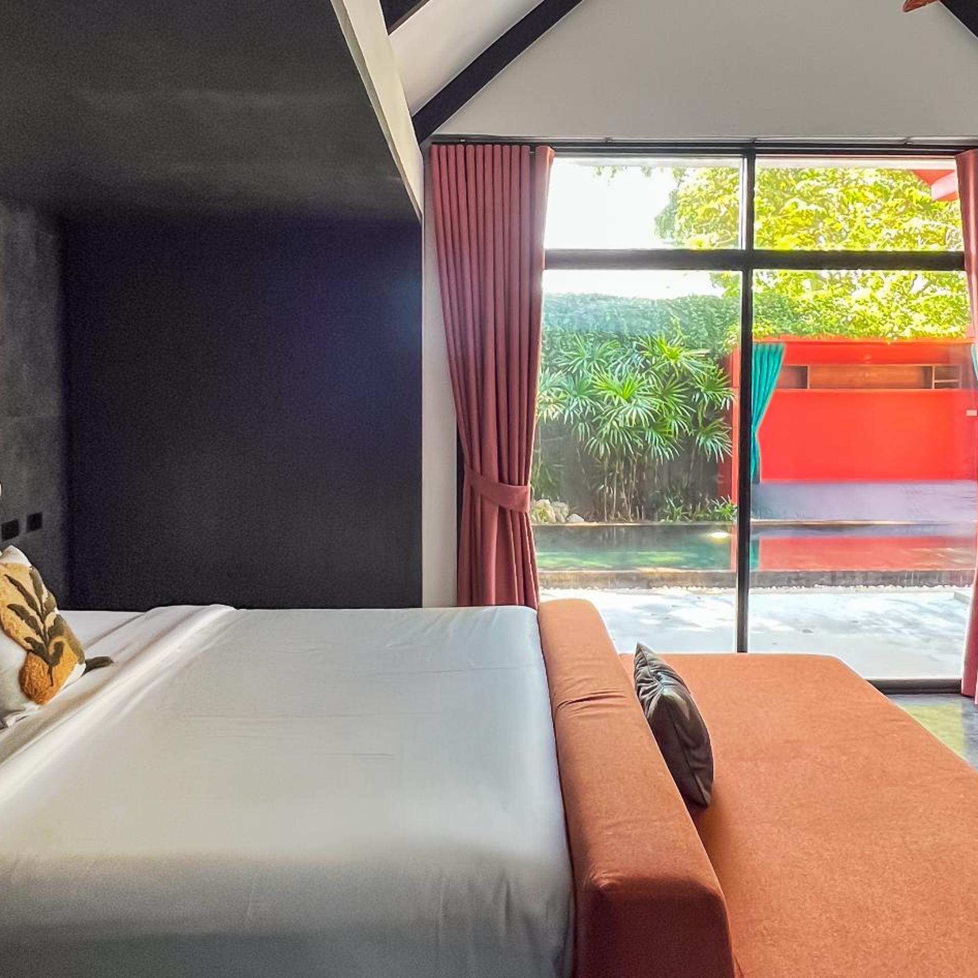 2 Bedrooms, Pool, Spa, Villa