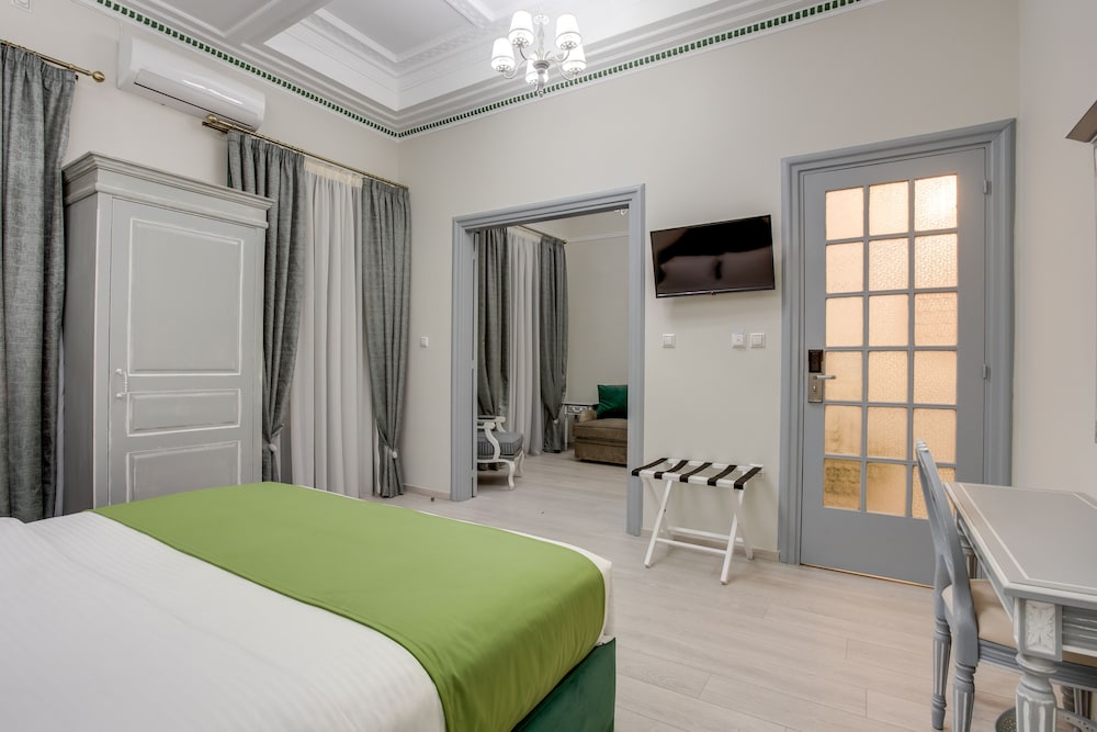 Pandrosos Divine Suites 10/47