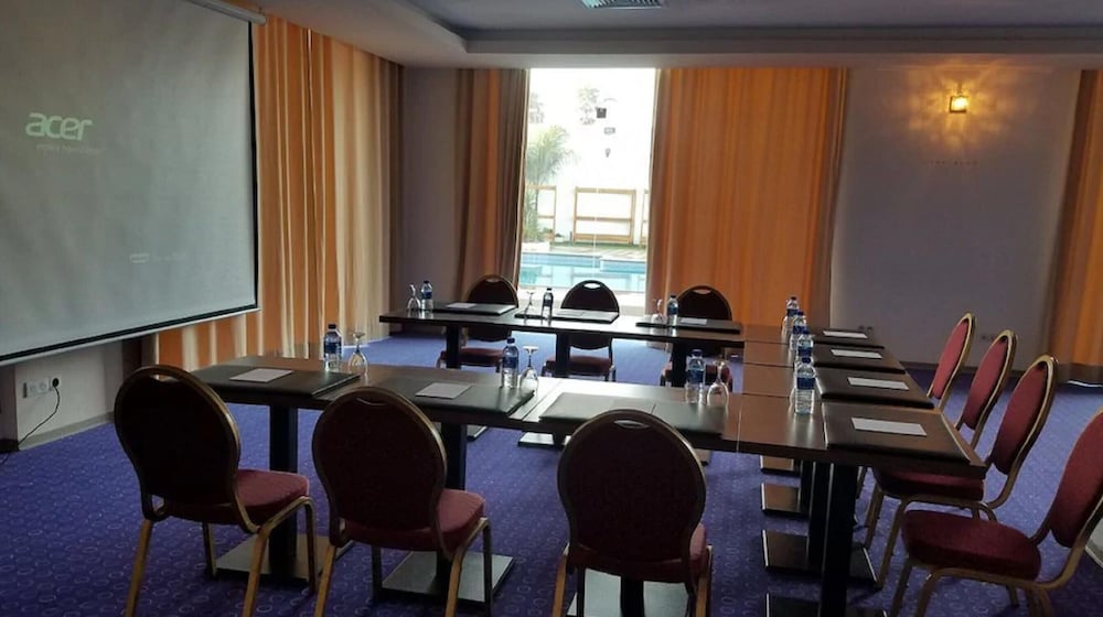 Le Zenith Hotel Oran 50/62