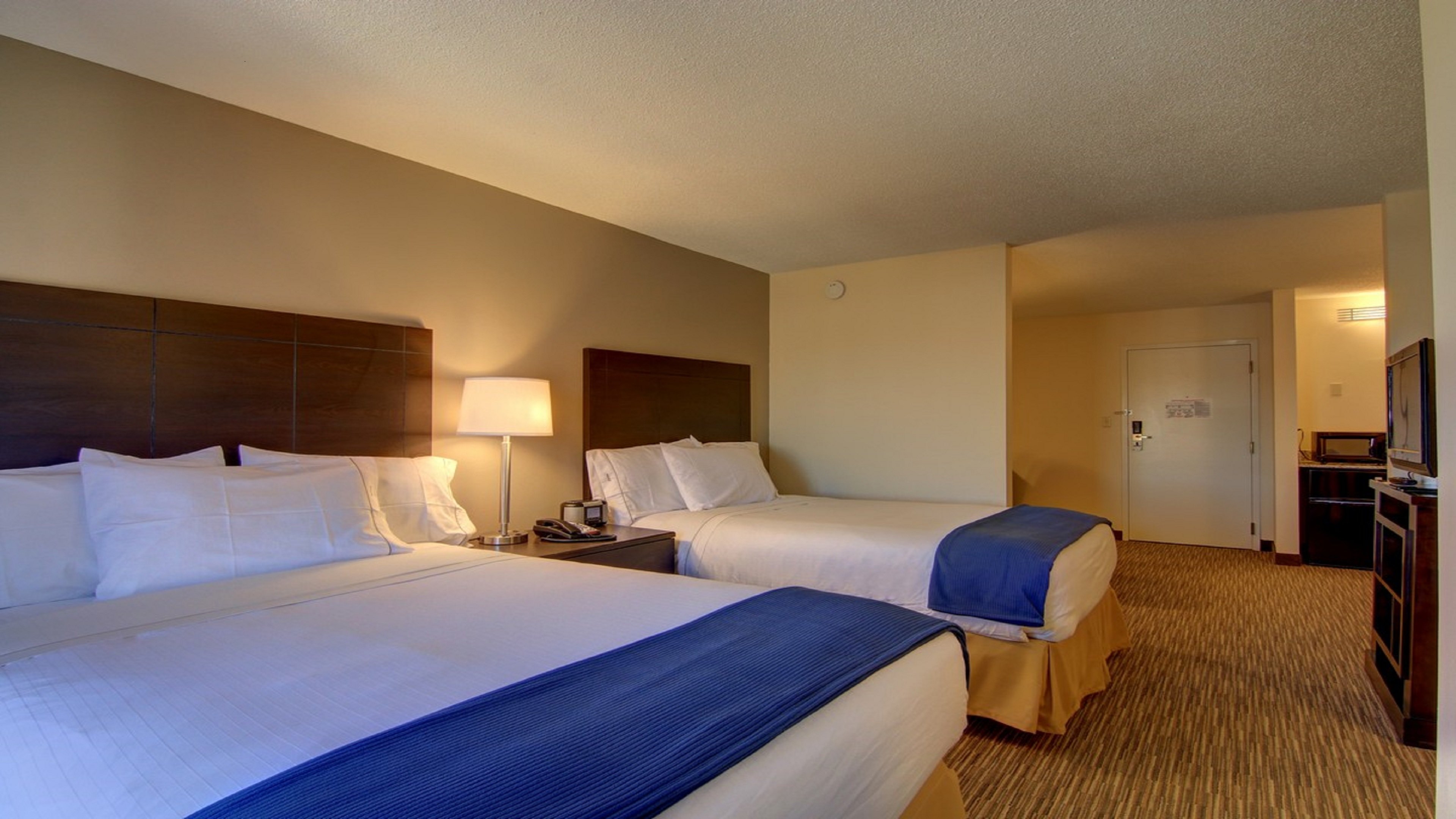 Holiday Inn Express & Suites Alpharetta - Windward Parkway 12/33