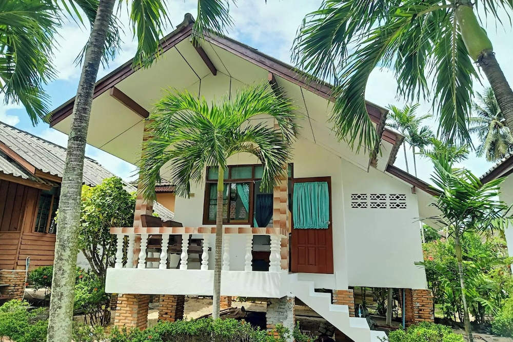 Palm Point Village 7/50