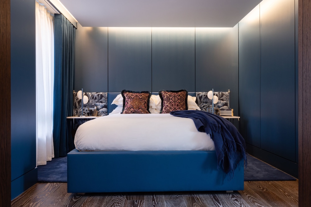 SUPERIOR, DOUBLE BED