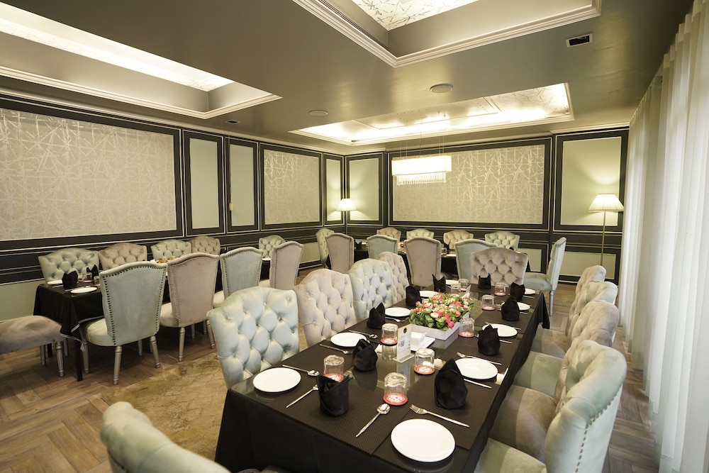 Hotel Swarn Towers 41/50