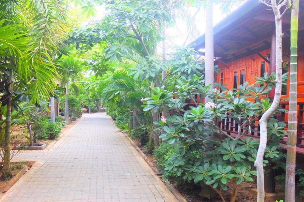 At Home Resort 24/38