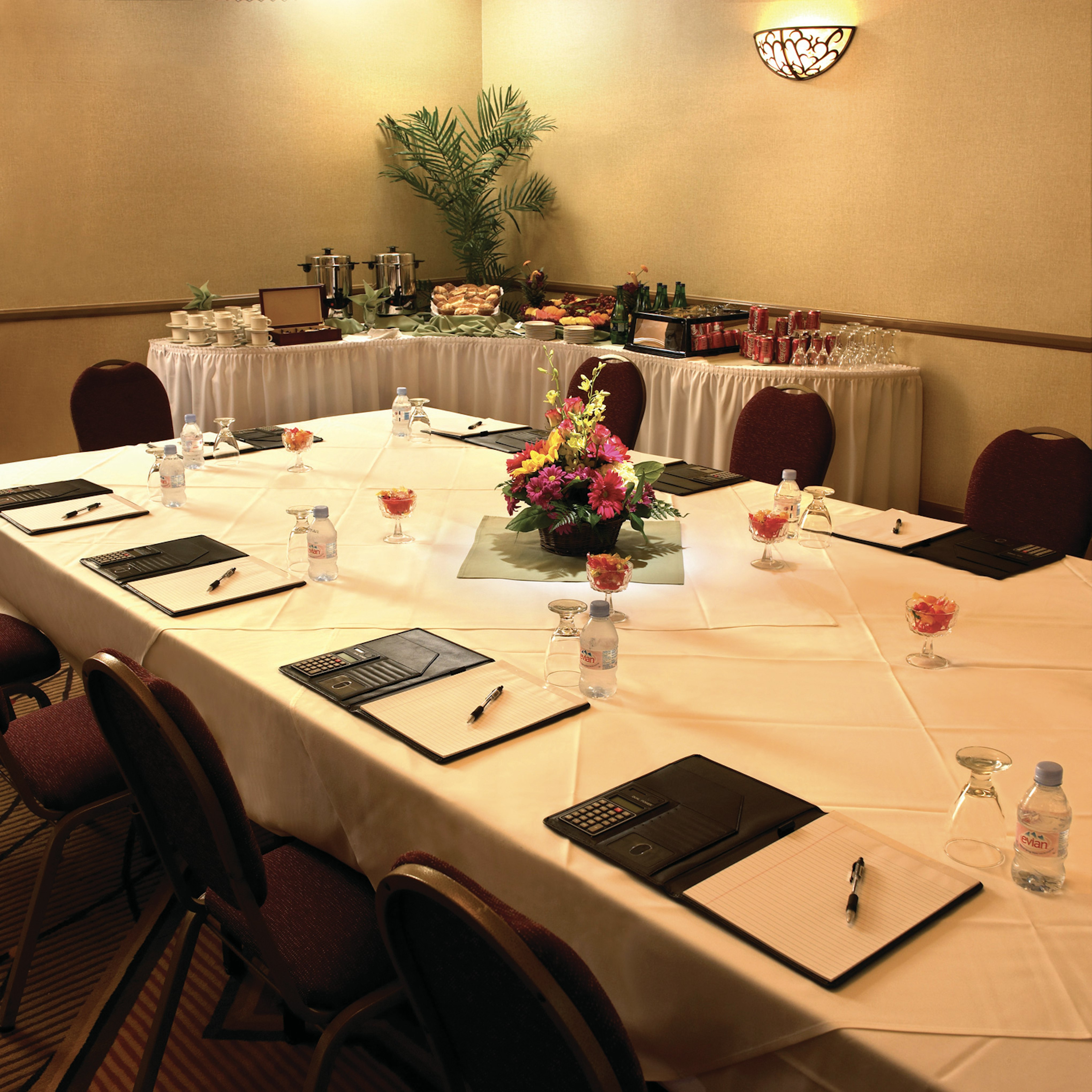 Doubletree By Hilton Claremont 48/58