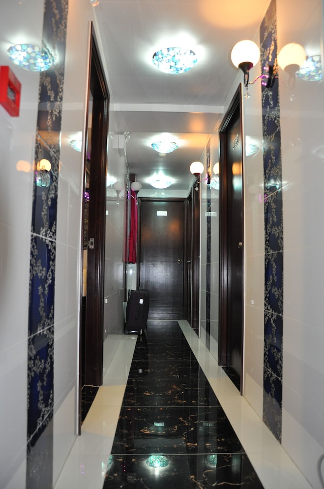 Swiss Hostel 5/25
