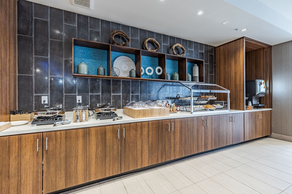 SpringHill Suites Detroit Sterling Heights 3/35
