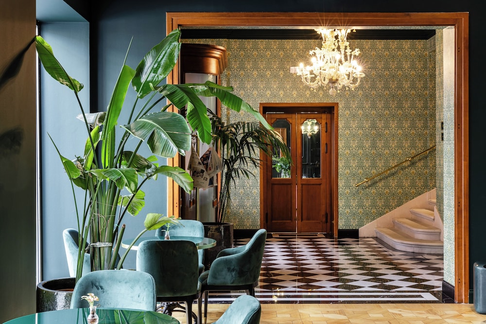 Continentale Hotel 5/66