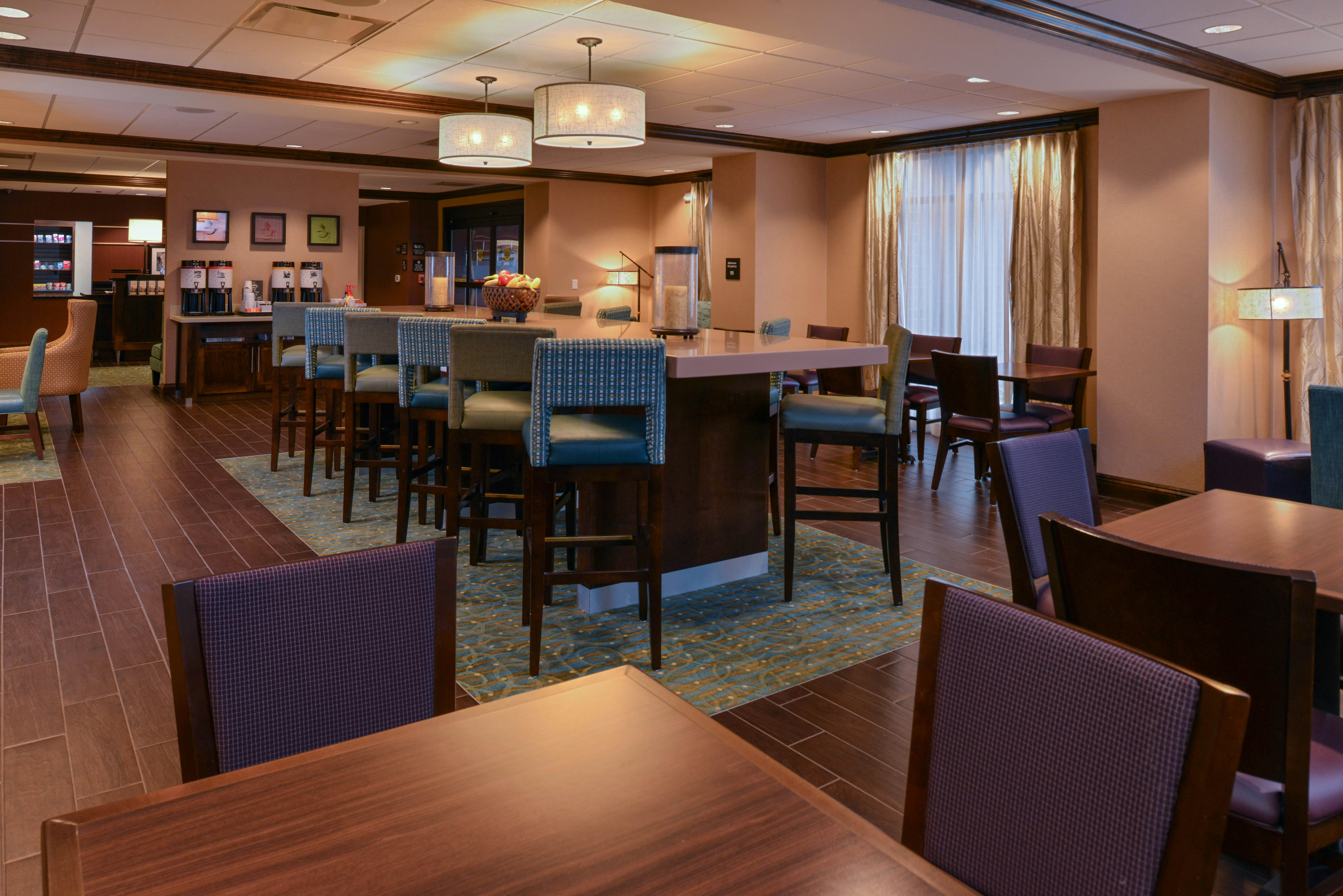 HAMPTON INN OMAHA MIDTOWN-AKSARBEN AREA 37/50