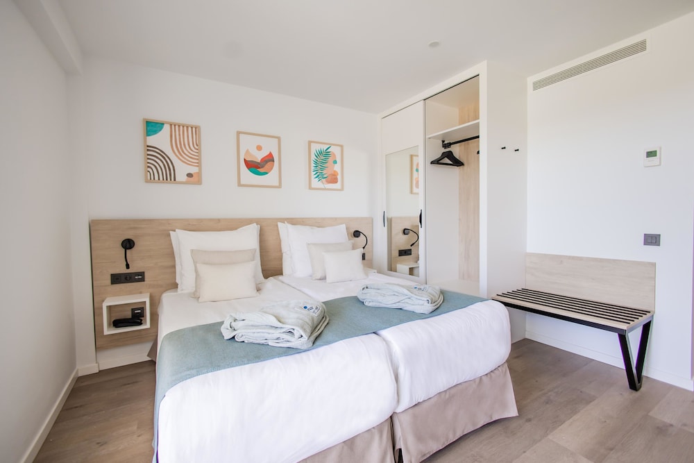 PREMIUM, STUDIO, SINGLE, JETTED TUB