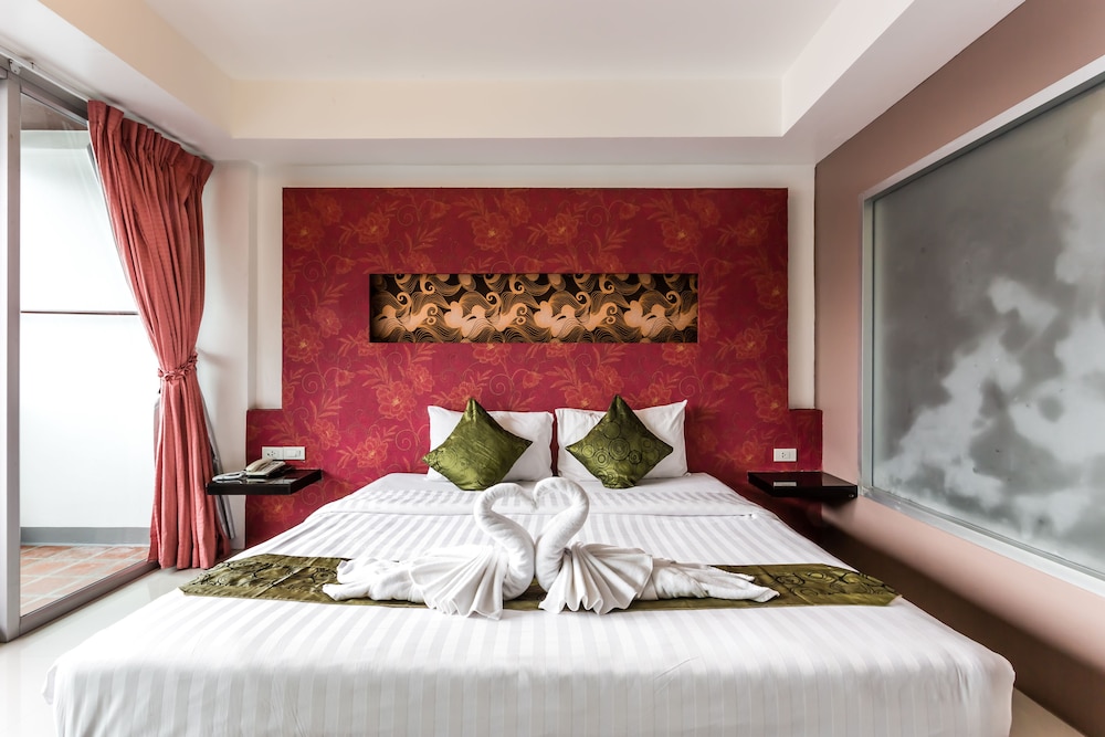 7q Patong Beach Hotel 16/49