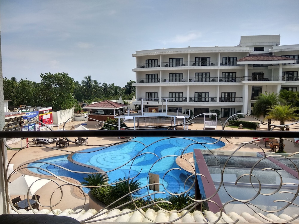 Park Regis Goa 3/69
