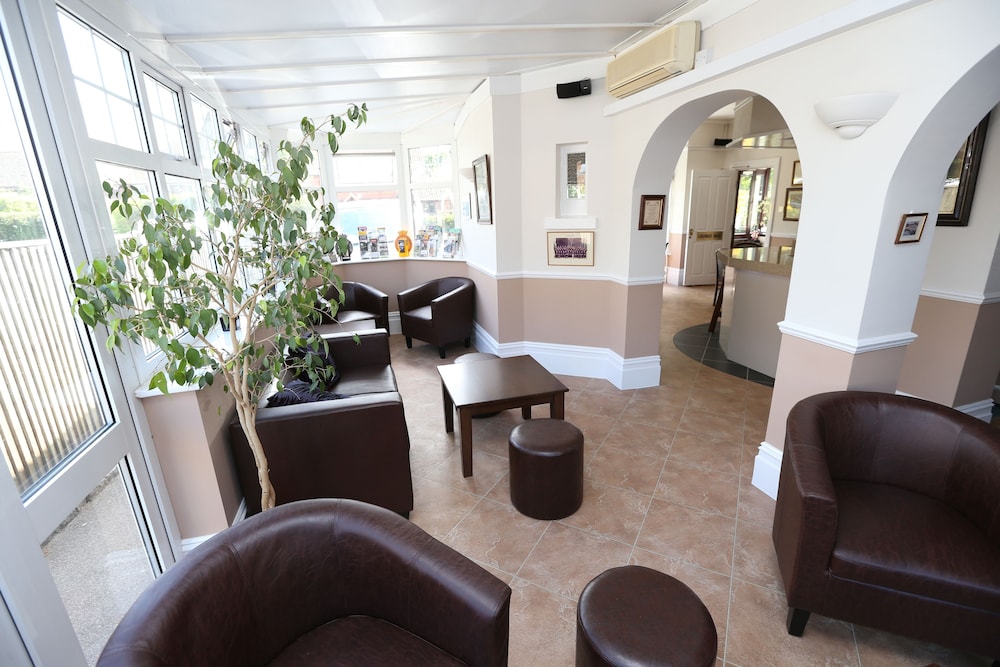 The Corner House Hotel Guest House 31/45