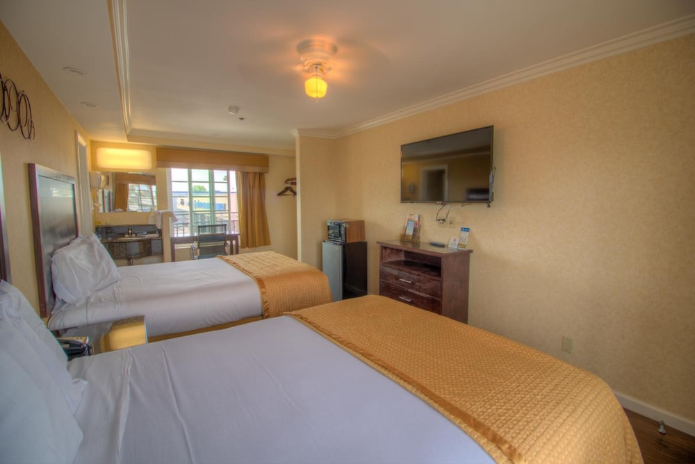 Princess Inn - Westminster / Huntington Beach 15/62