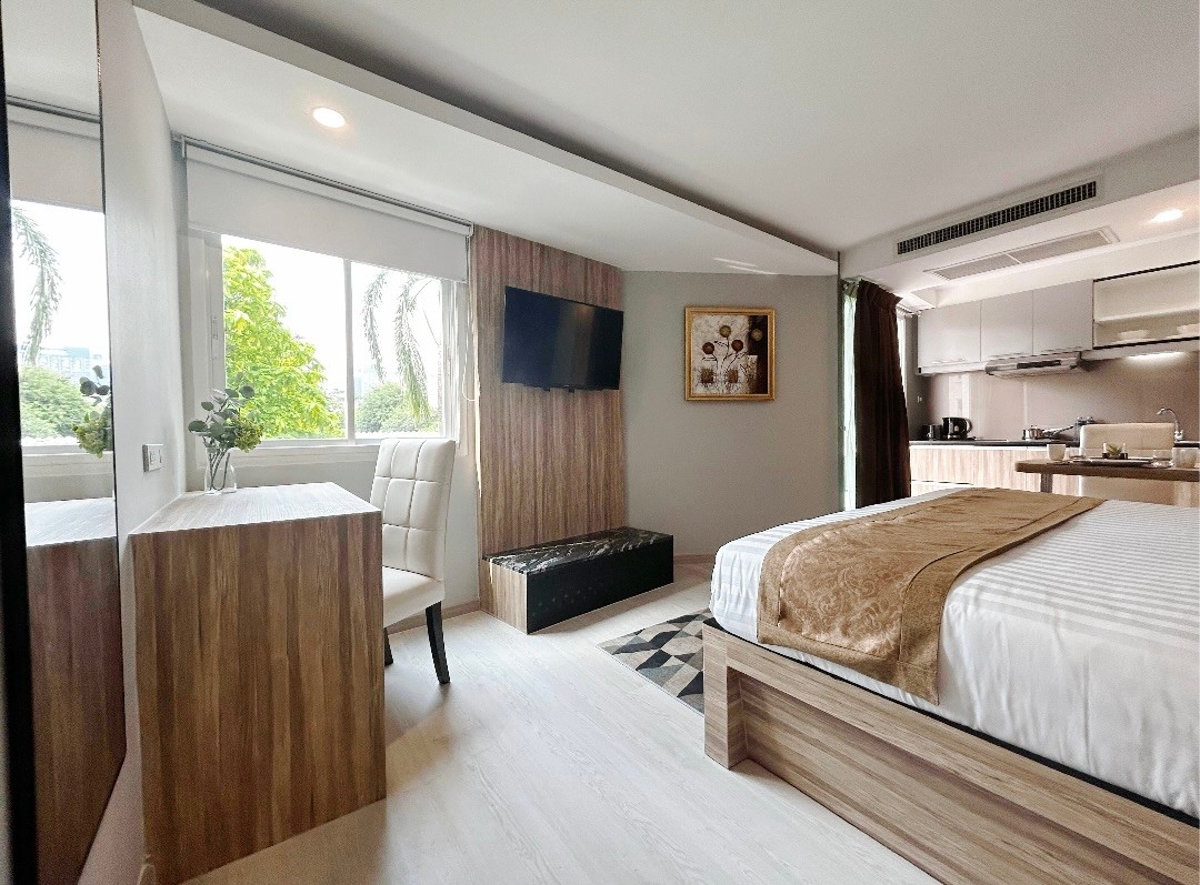 Premier Studio Room