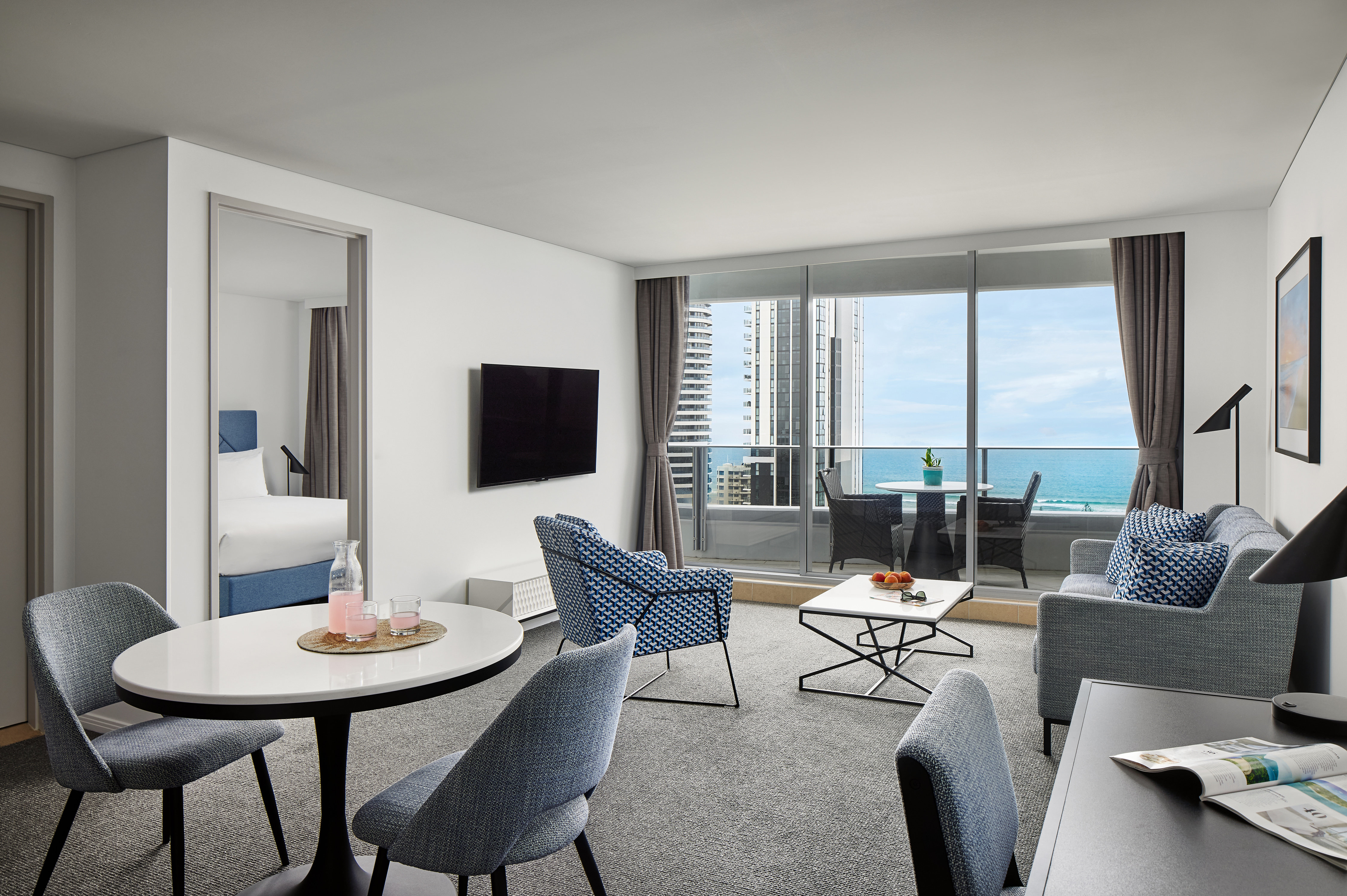 Meriton Suites Broadbeach 28/37