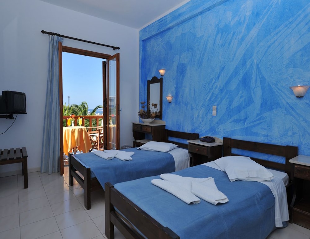 Eri Hotel 25/62