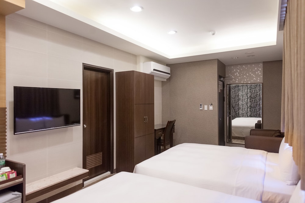 Maple Hotel 38/65
