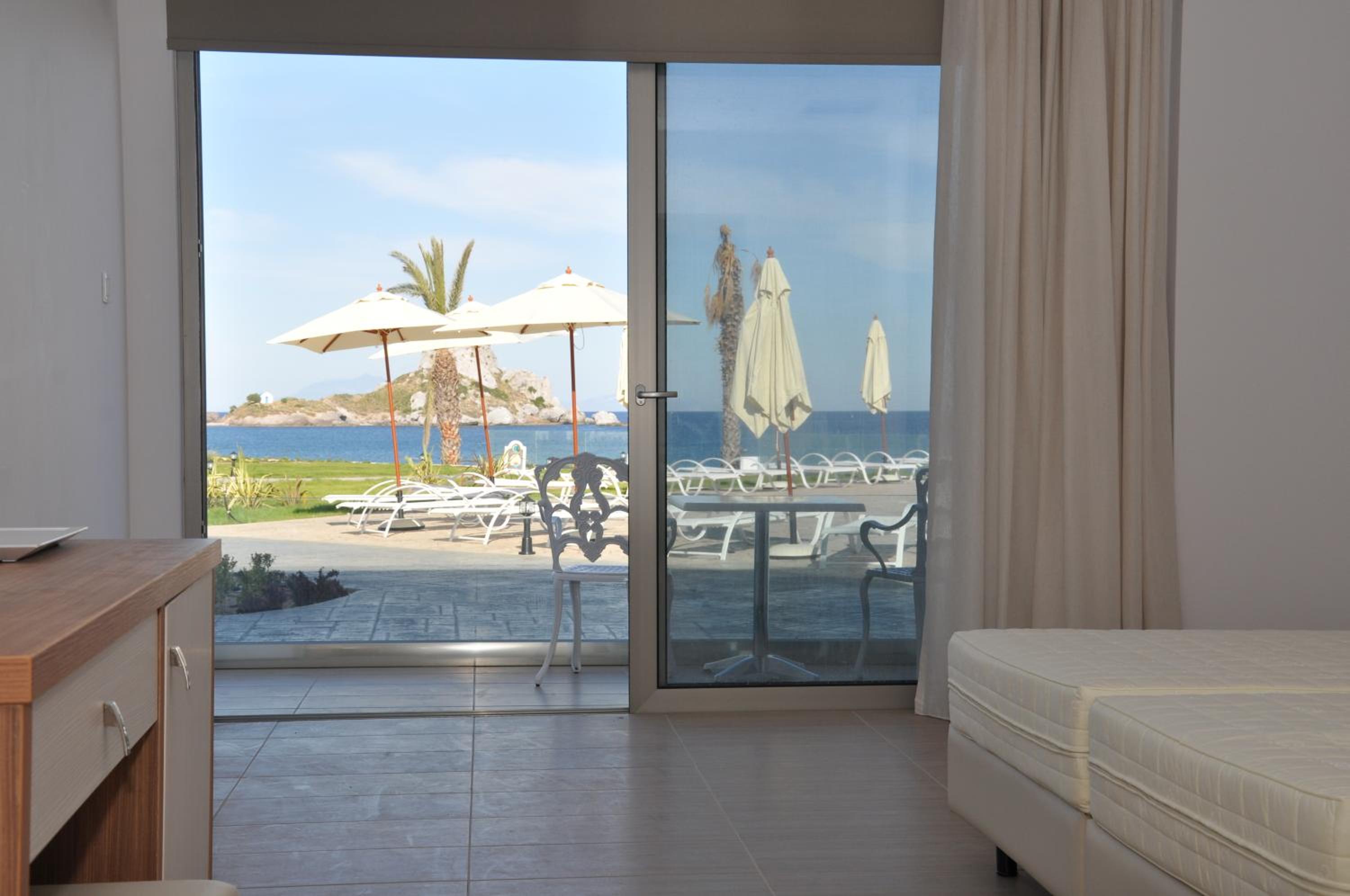 Royal Bay Suites 37/63